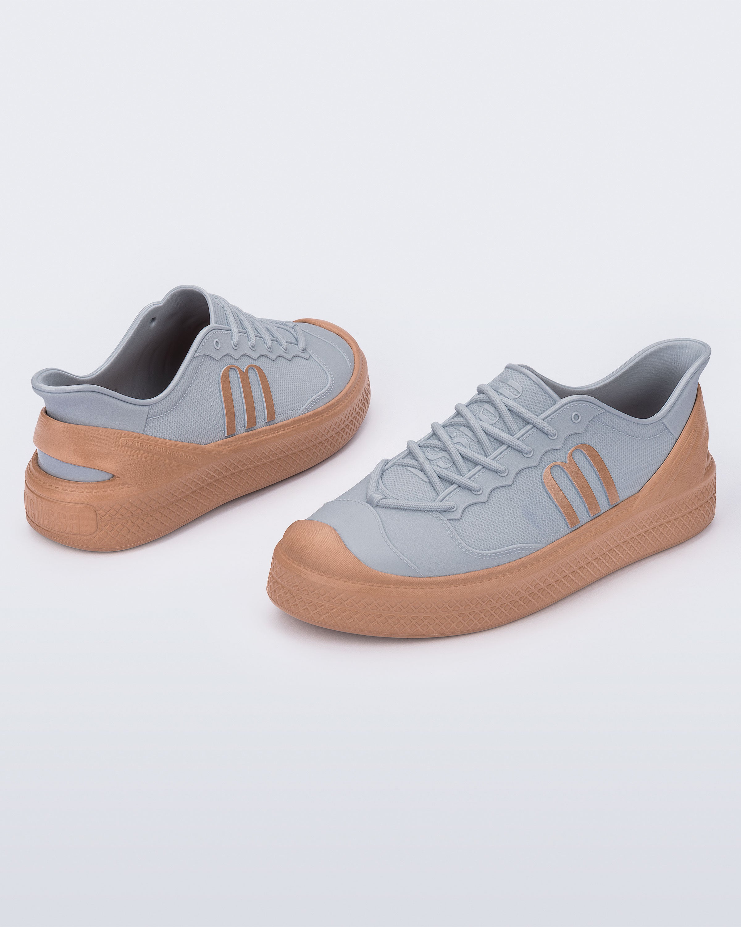 MELISSA COMBAT SNEAKER AD