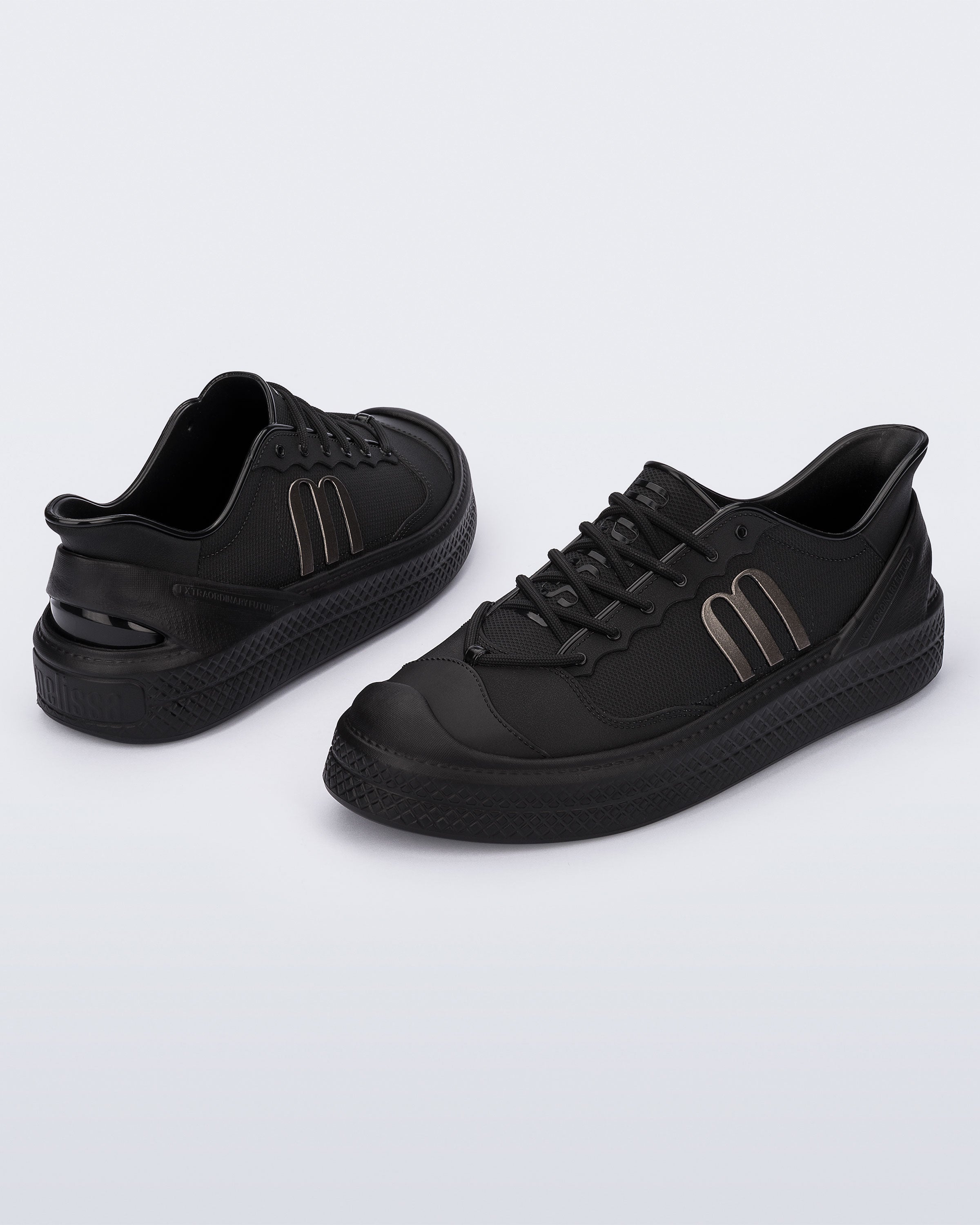 MELISSA COMBAT SNEAKER AD