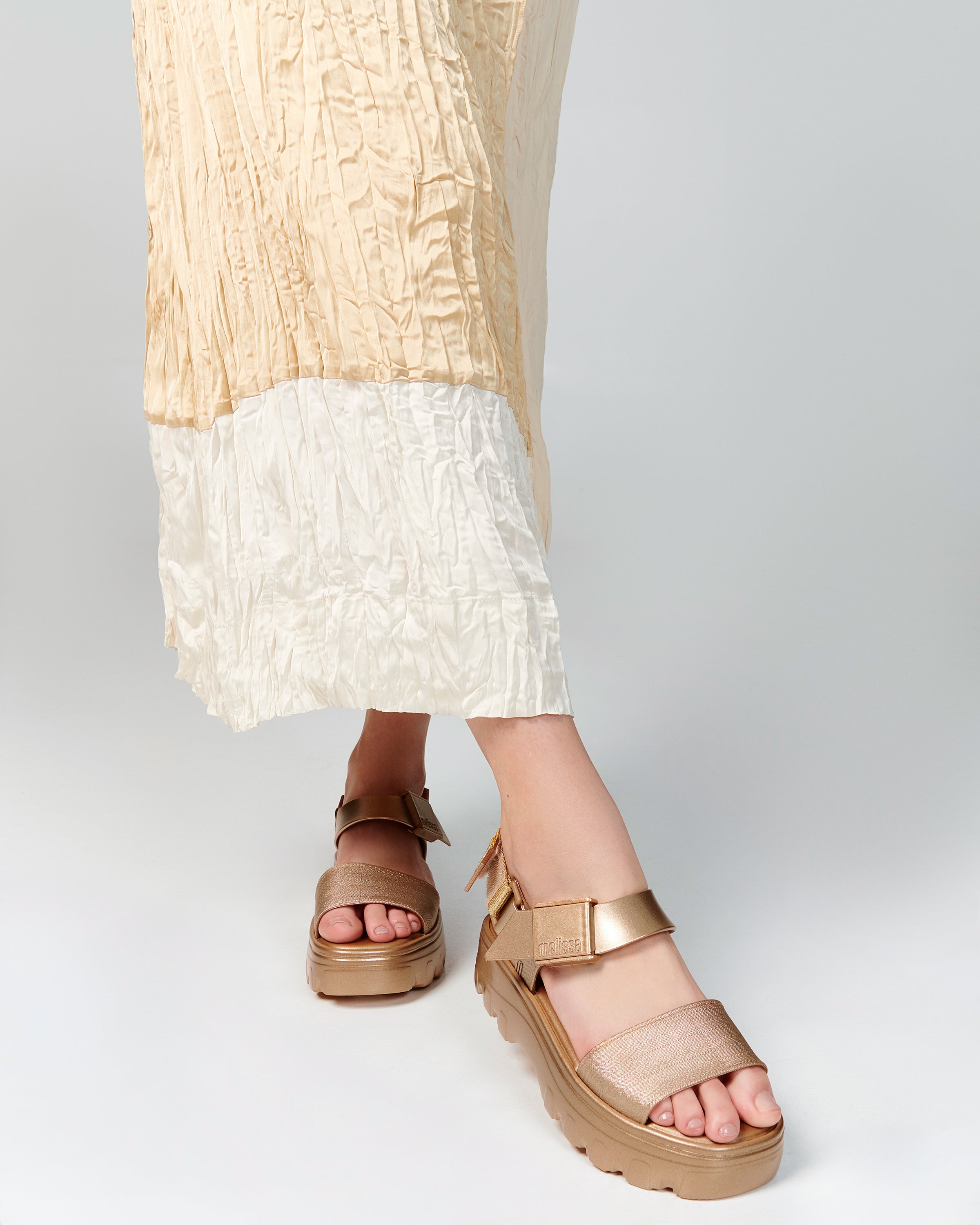 MELISSA KICK OFF SANDAL METALLIC AD