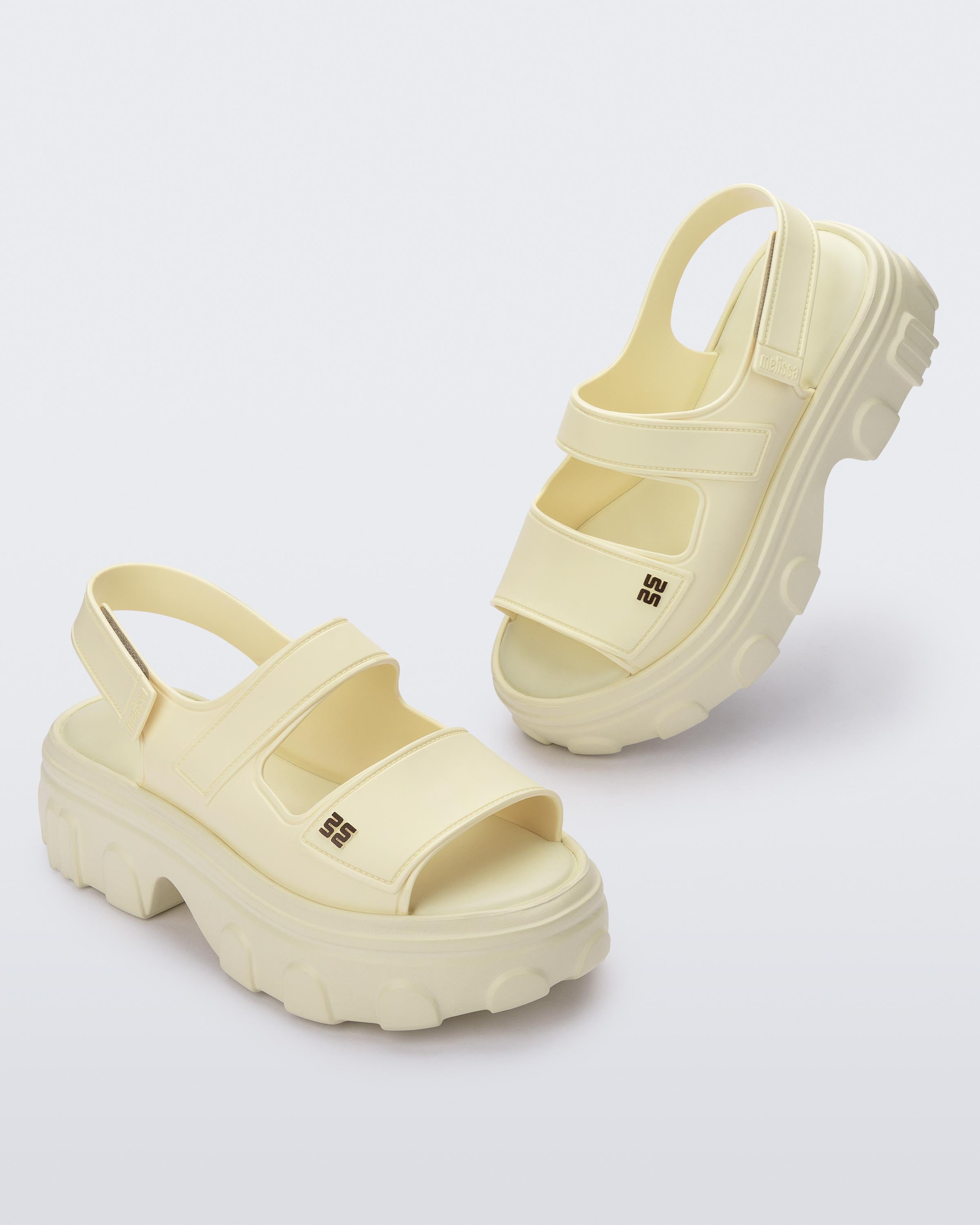 MELISSA ELLA MOVE AD