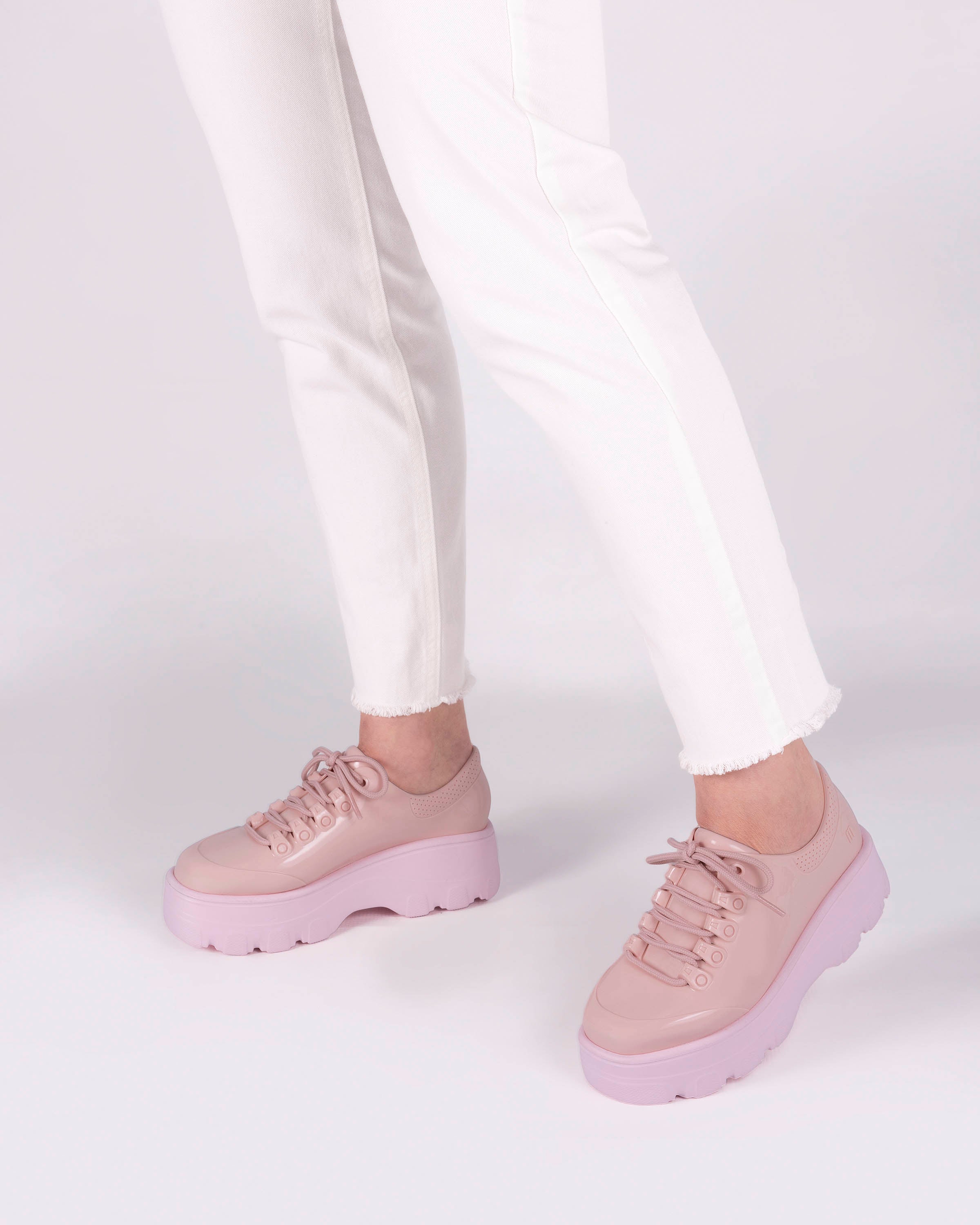 MELISSA KICK OFF VINTAGE