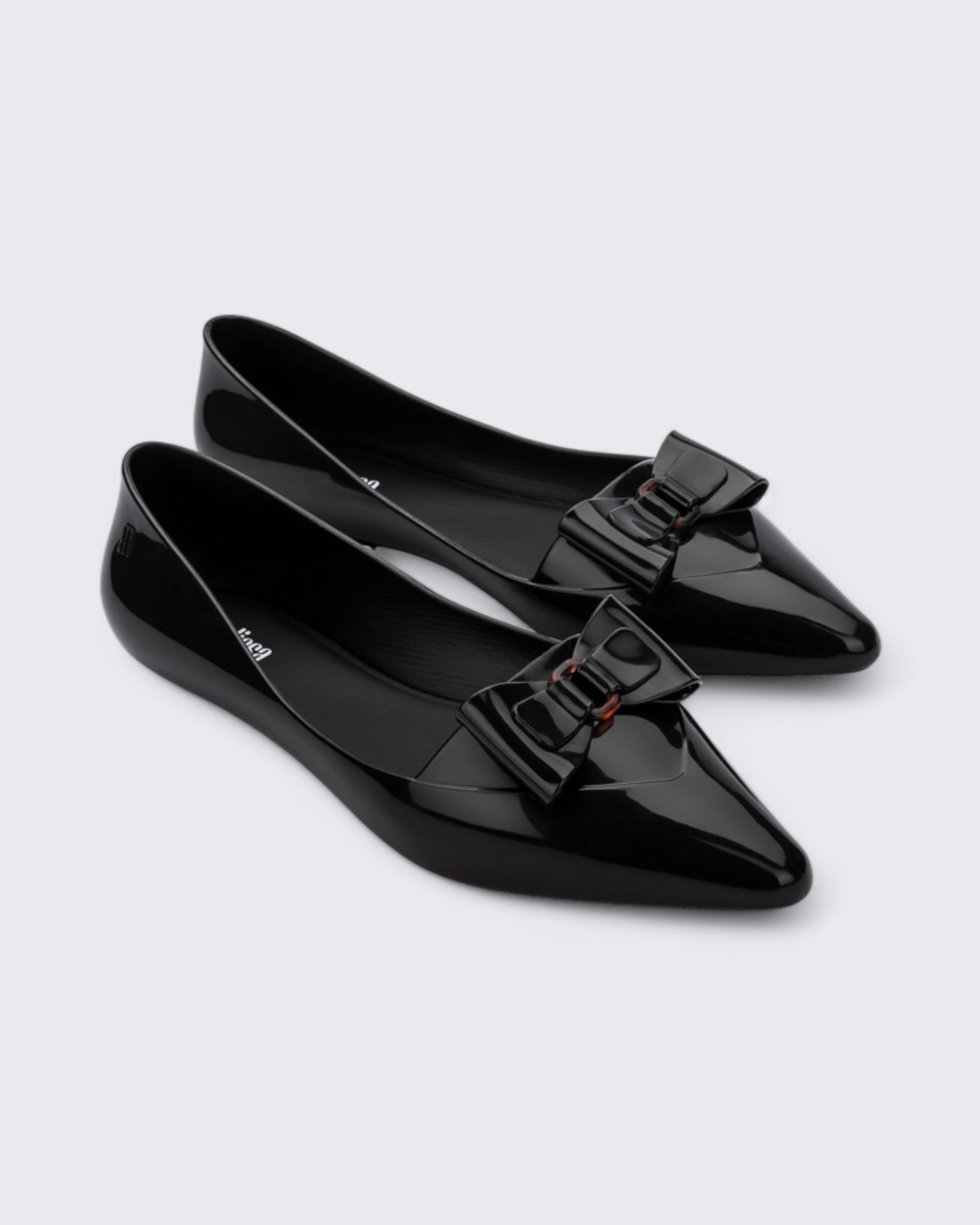 MELISSA POINTY CHIC AD