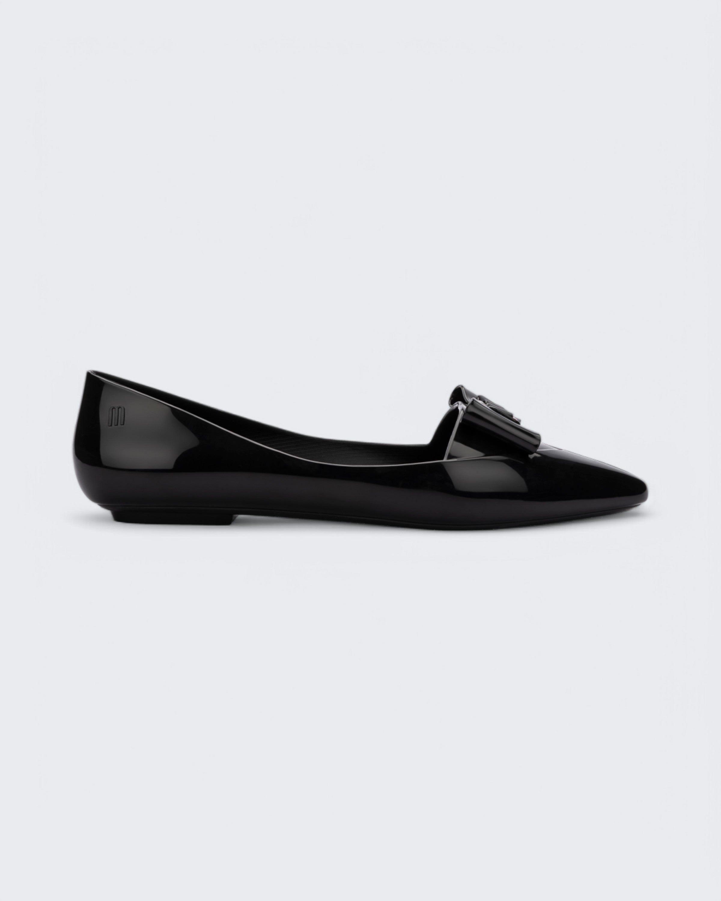 MELISSA POINTY CHIC AD