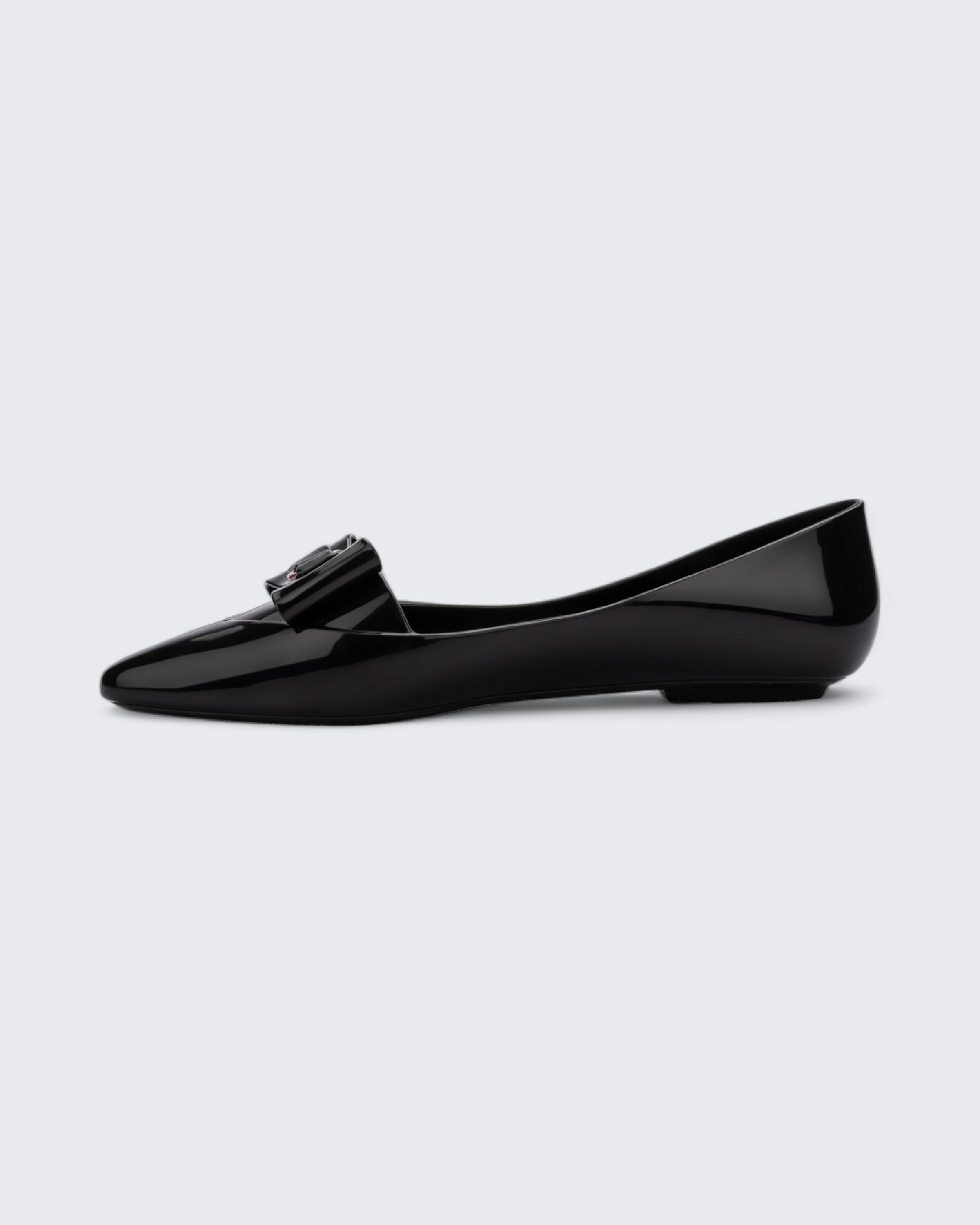 MELISSA POINTY CHIC AD