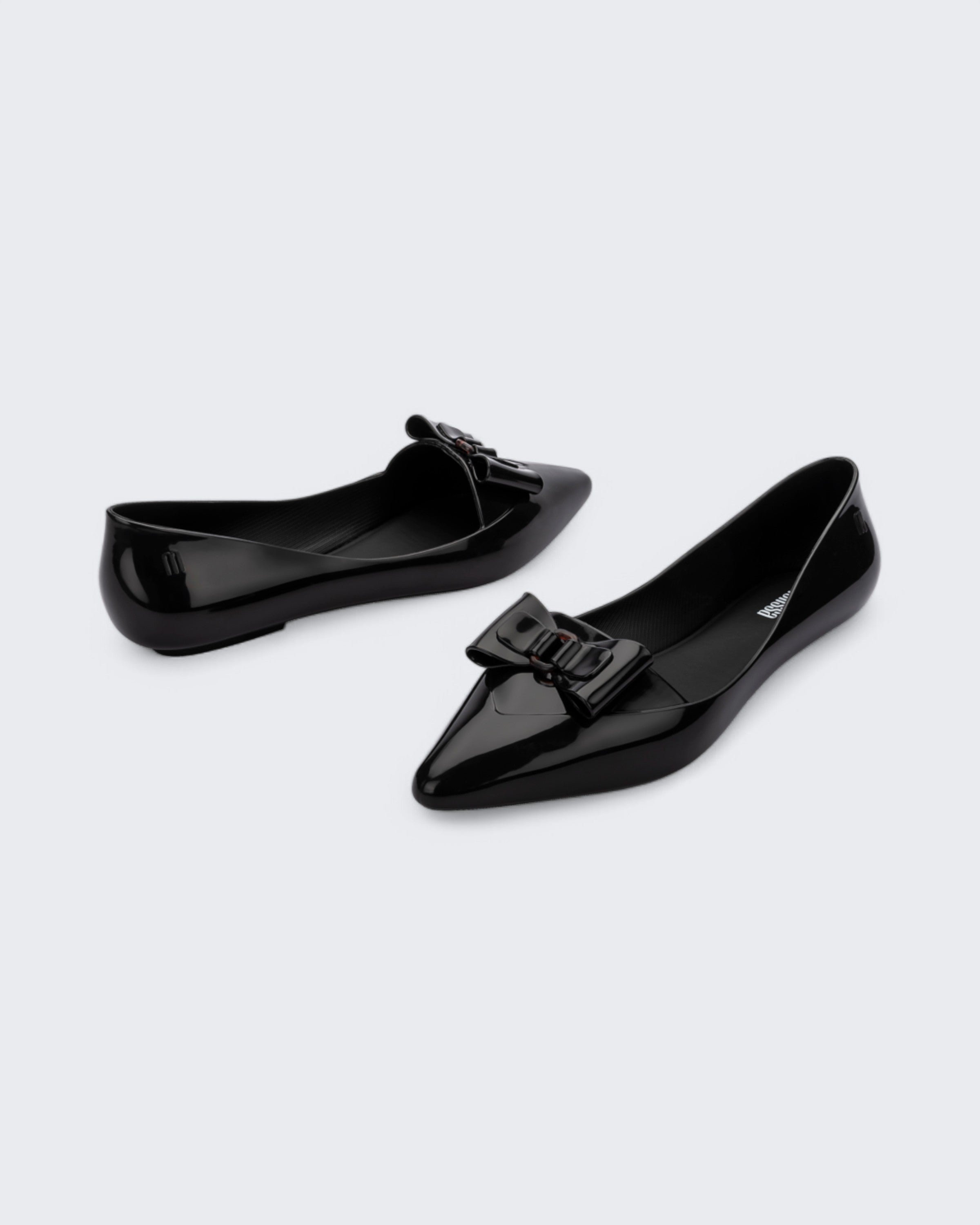 MELISSA POINTY CHIC AD