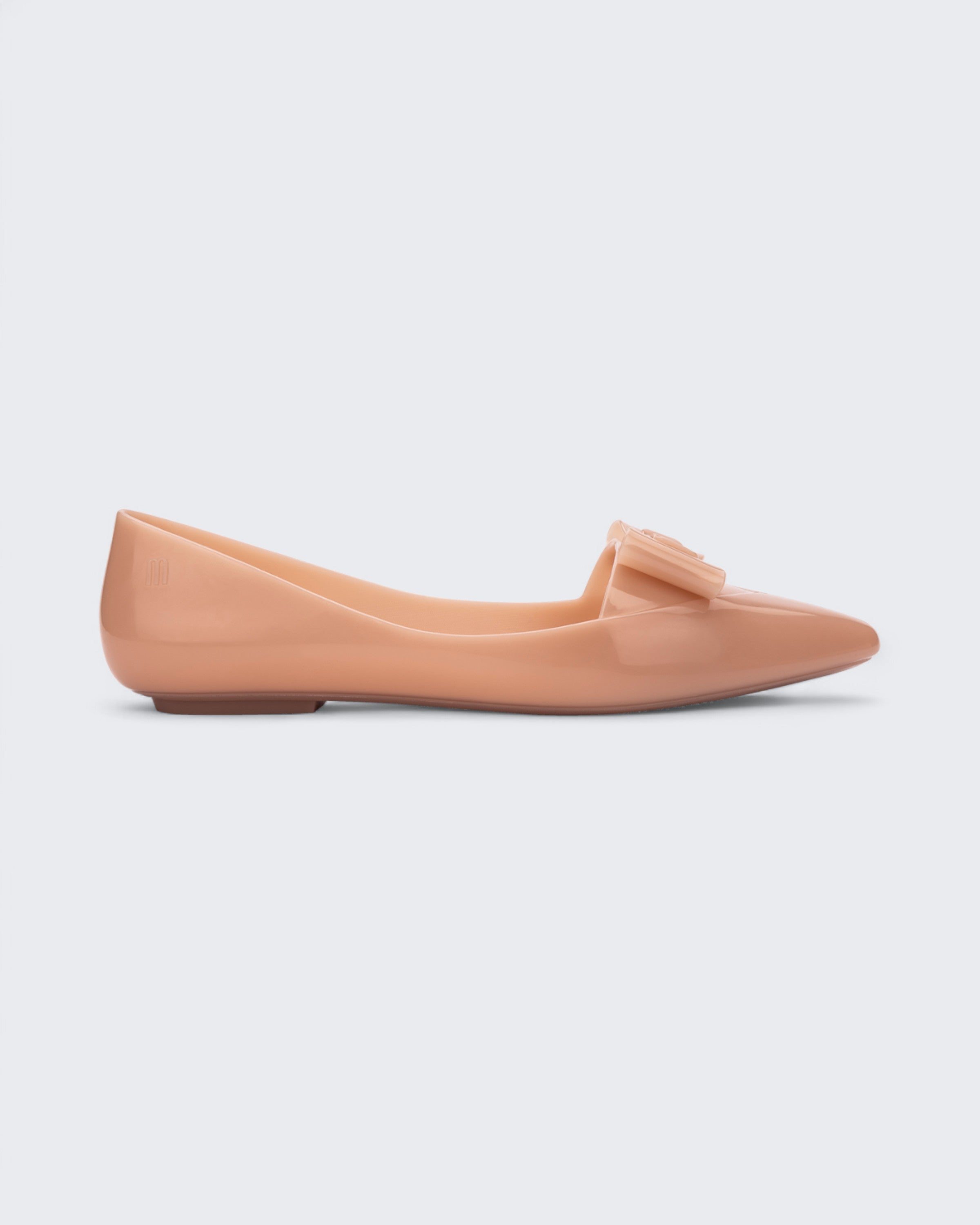 MELISSA POINTY CHIC AD