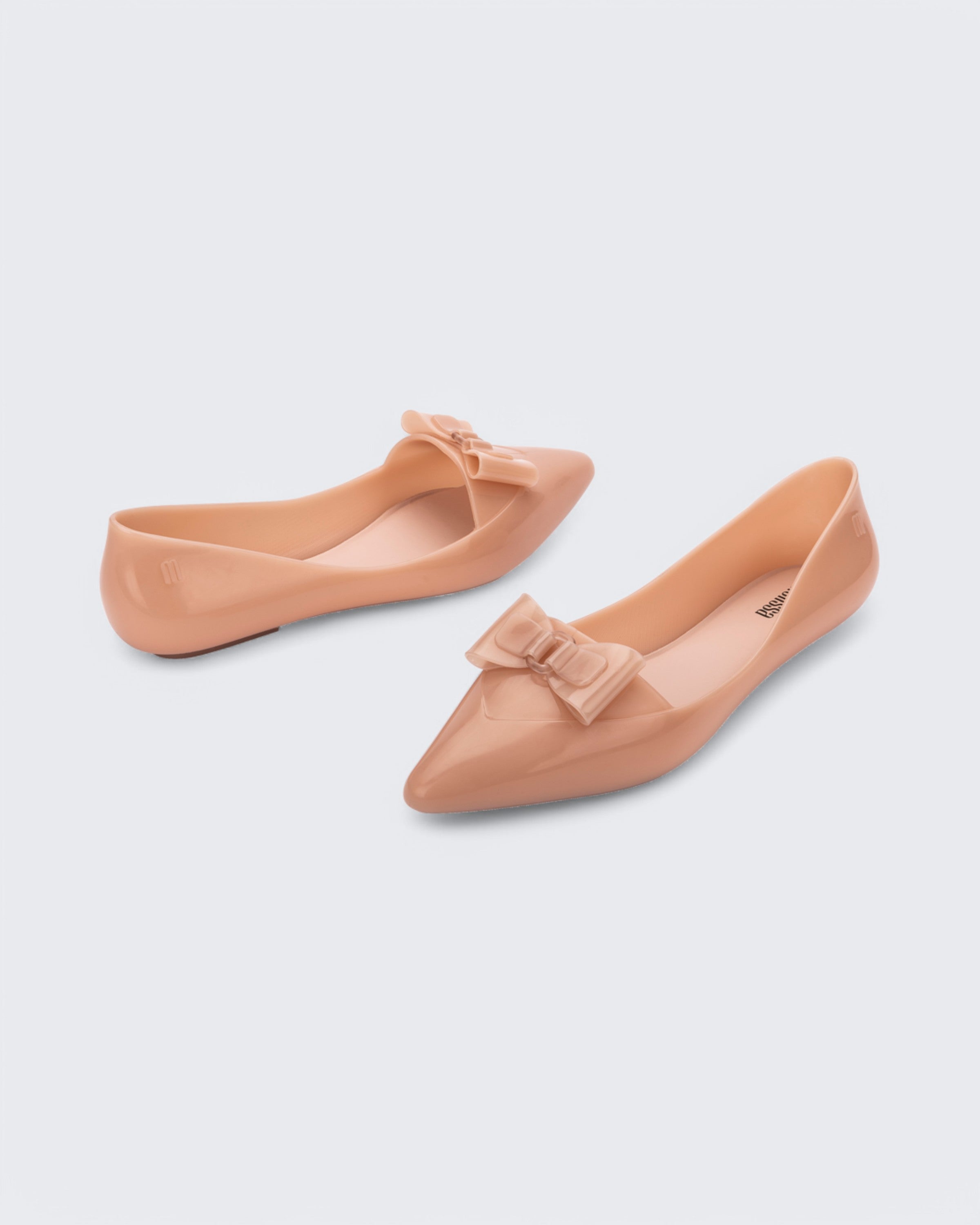 MELISSA POINTY CHIC AD