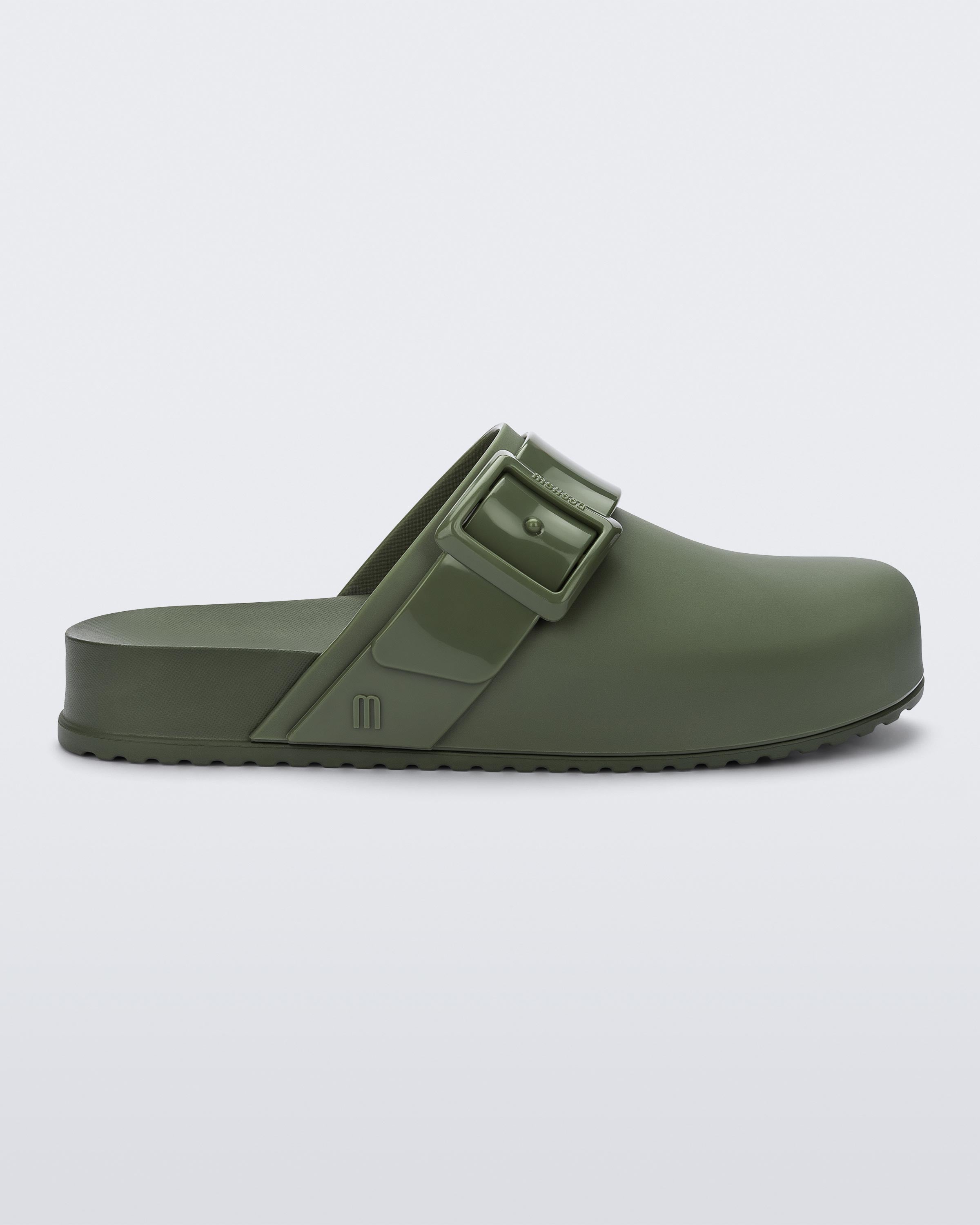 MELISSA COZY CLOG AD