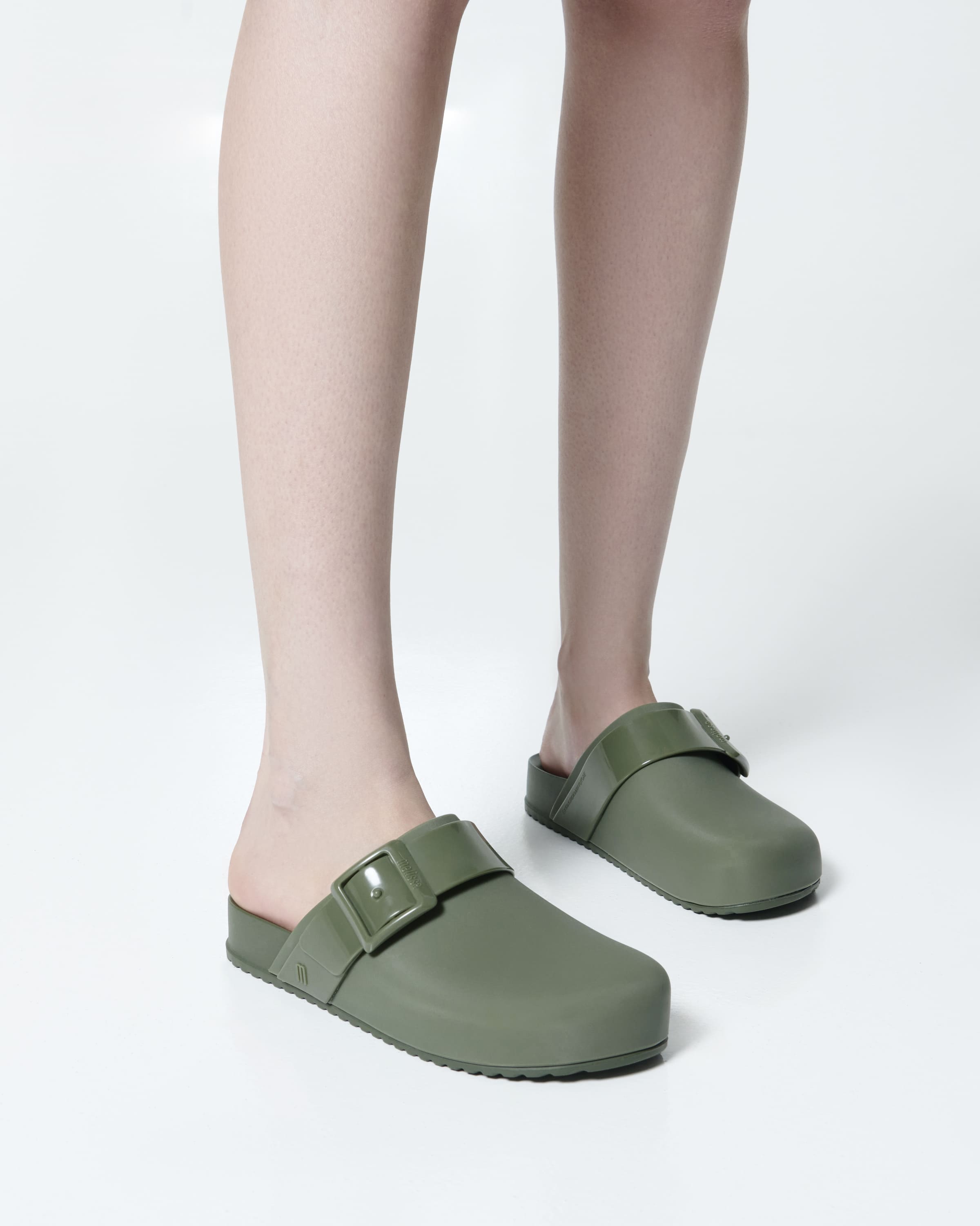 MELISSA COZY CLOG AD