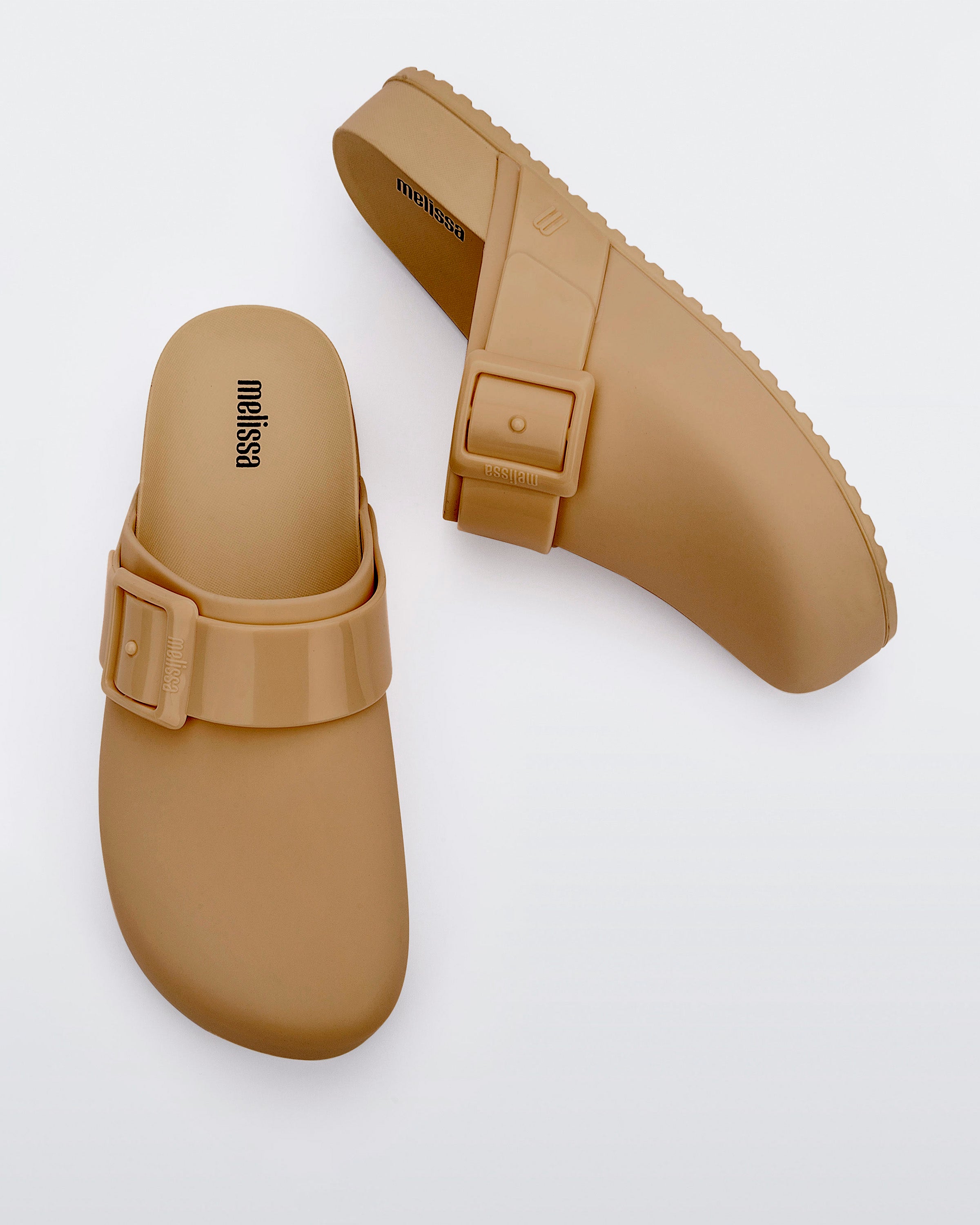 MELISSA COZY CLOG AD