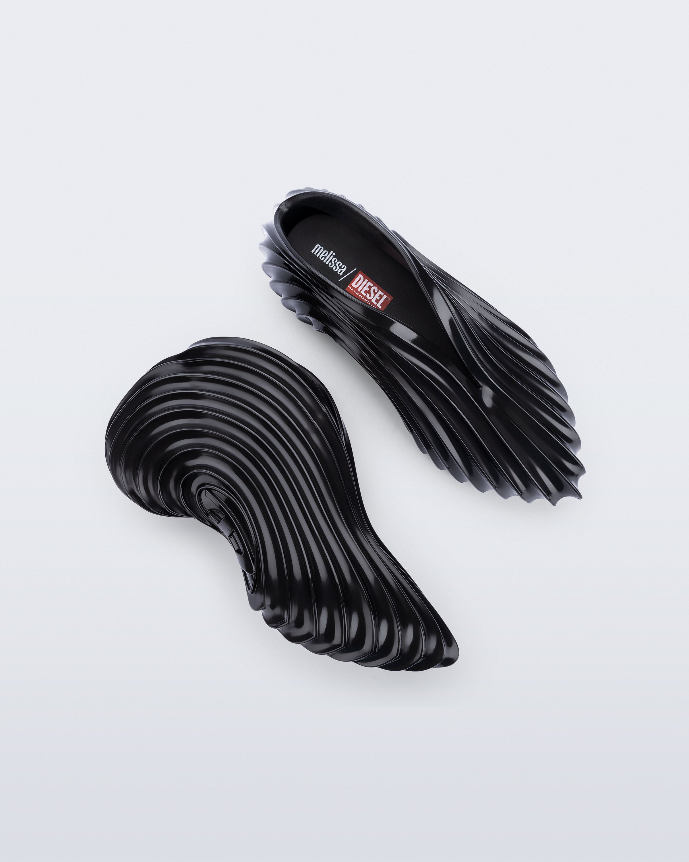 MELISSA QUANTUM SNEAKER + DIESEL AD