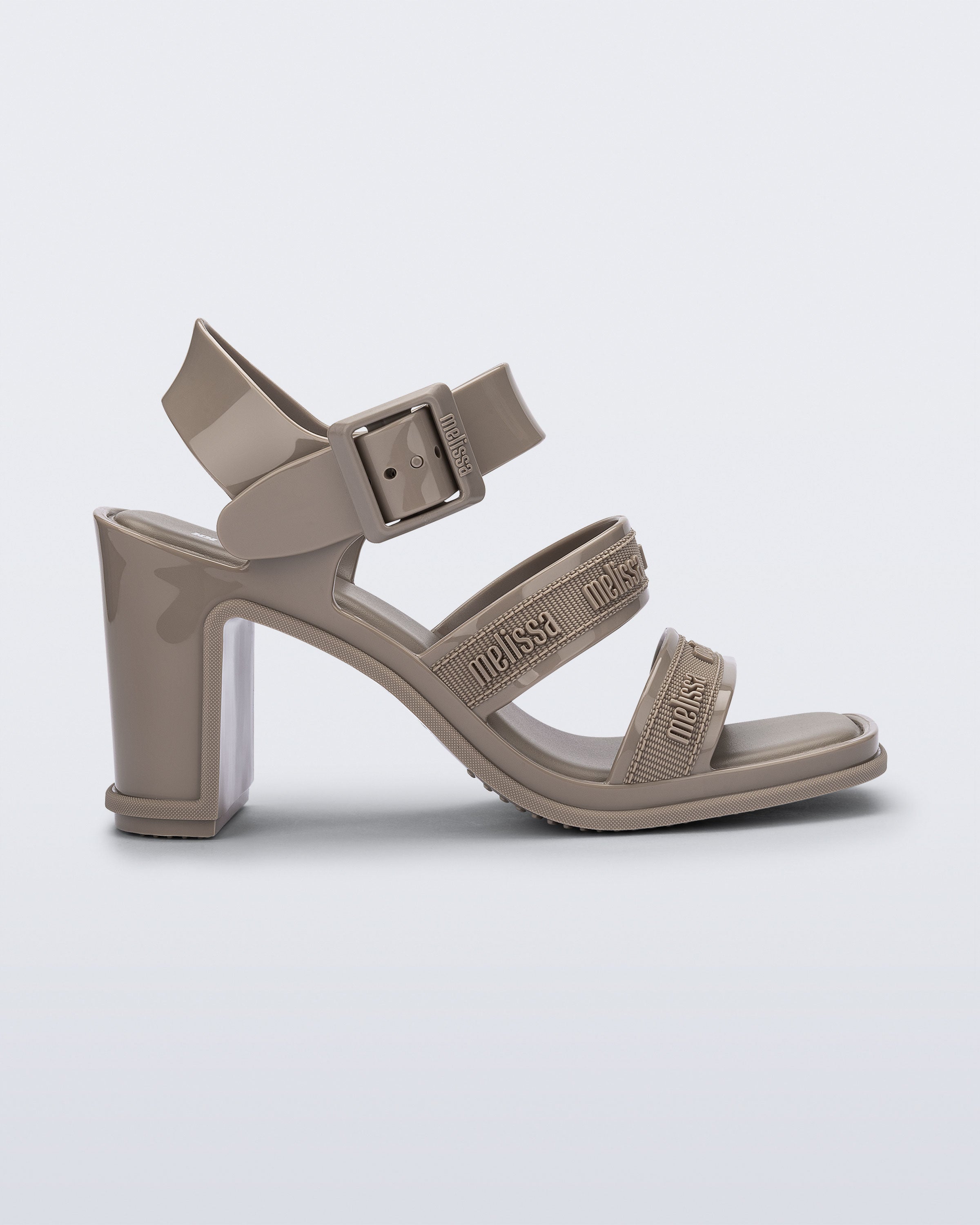 メル18575 MELISSA M LOVER HEEL AD – Melissa Panama