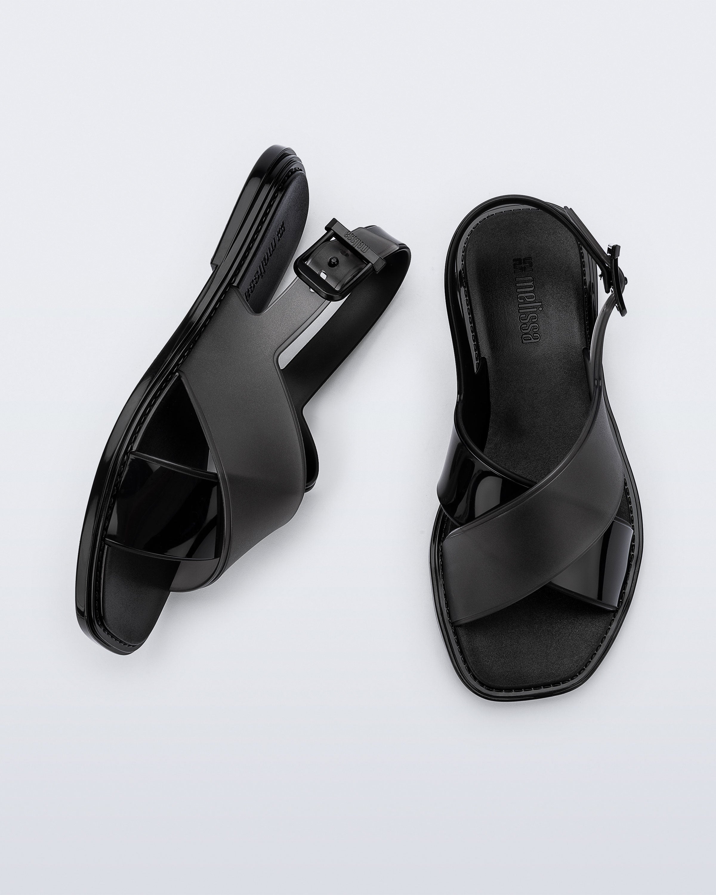 MELISSA CLEO SANDAL AD