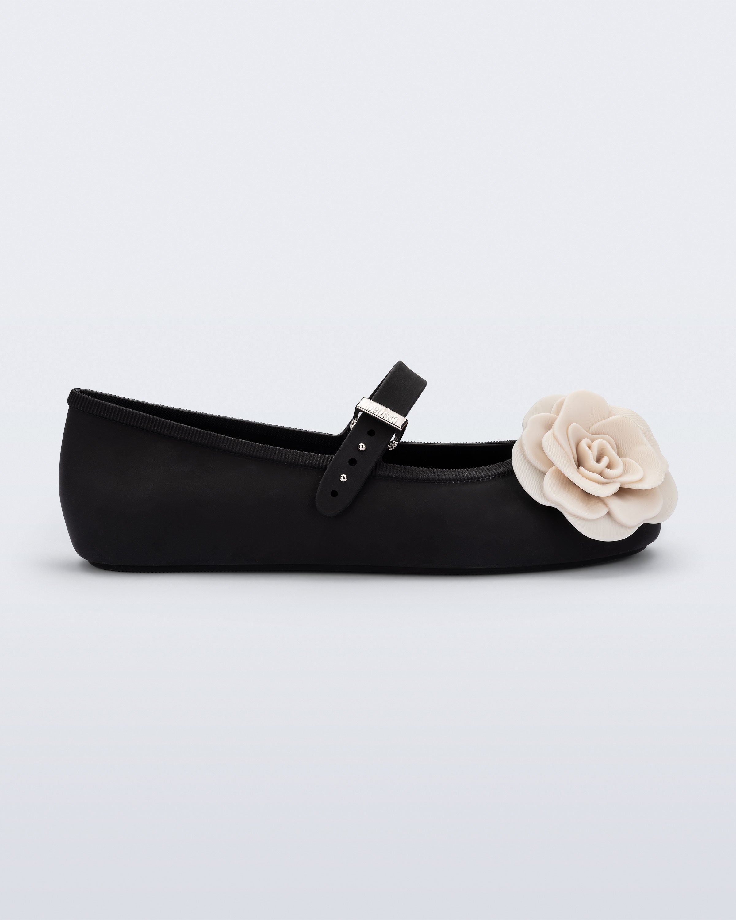 MELISSA SOFT BALLERINA PETALS AD