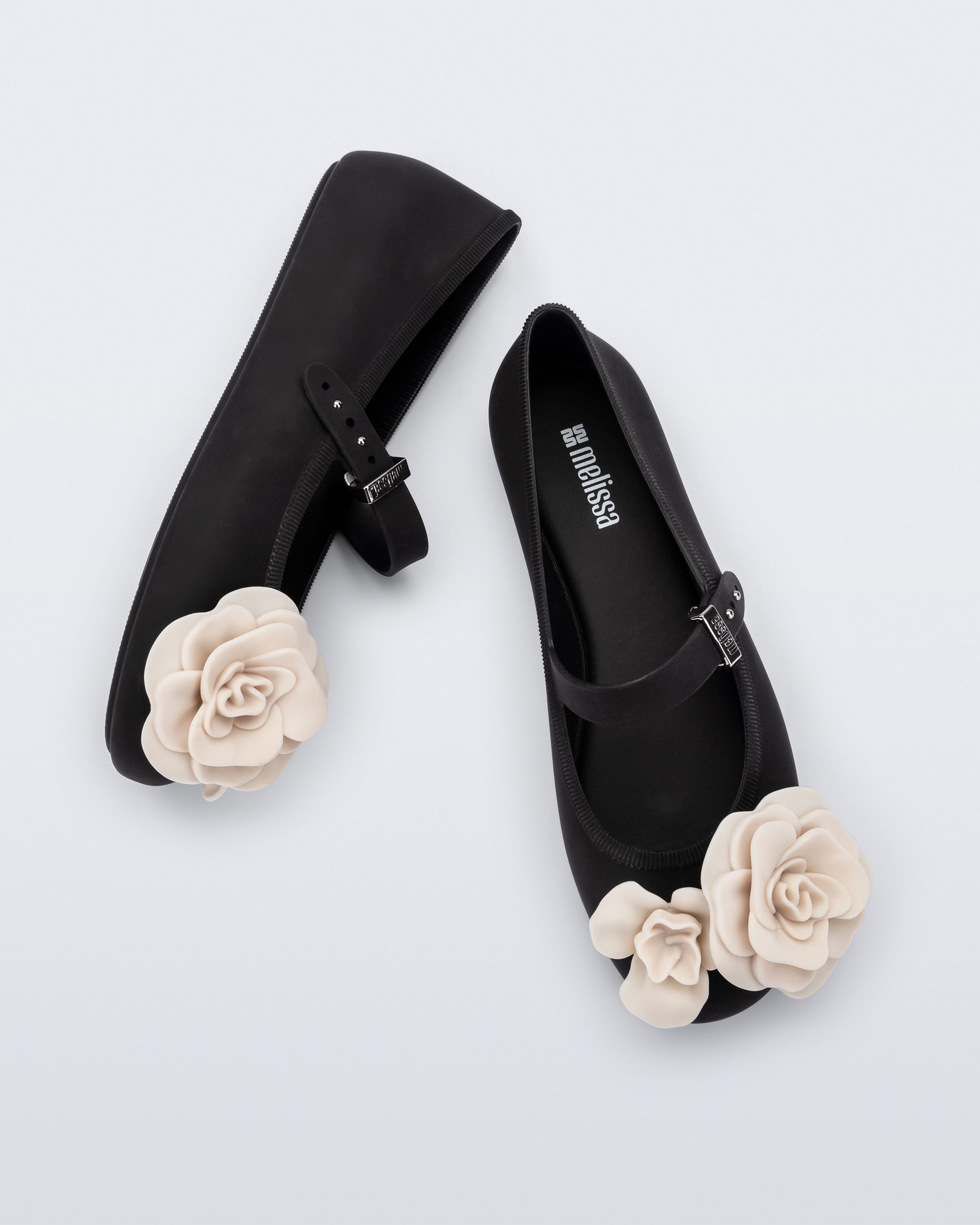 MELISSA SOFT BALLERINA PETALS AD