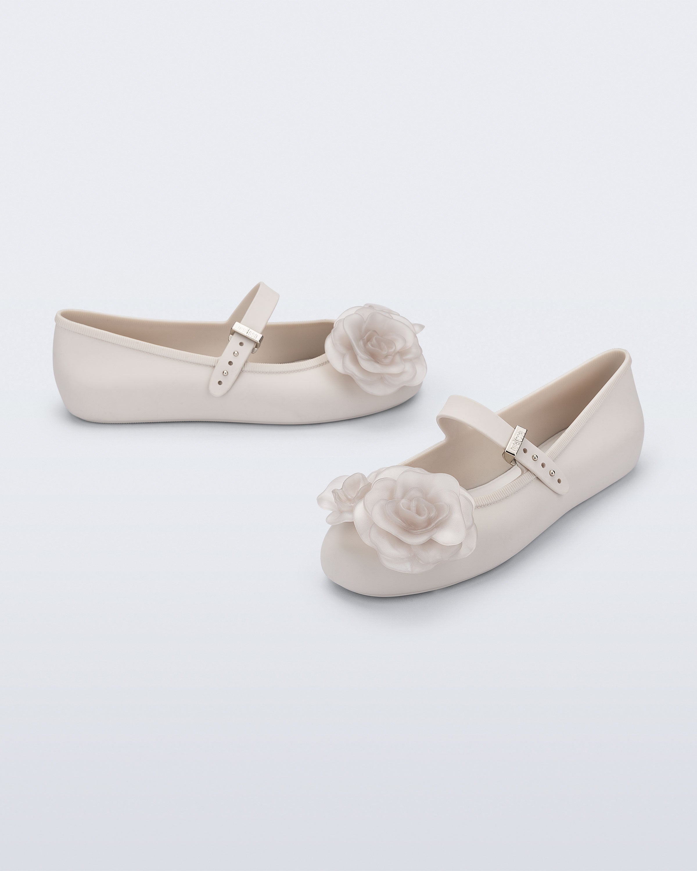 MELISSA SOFT BALLERINA PETALS AD