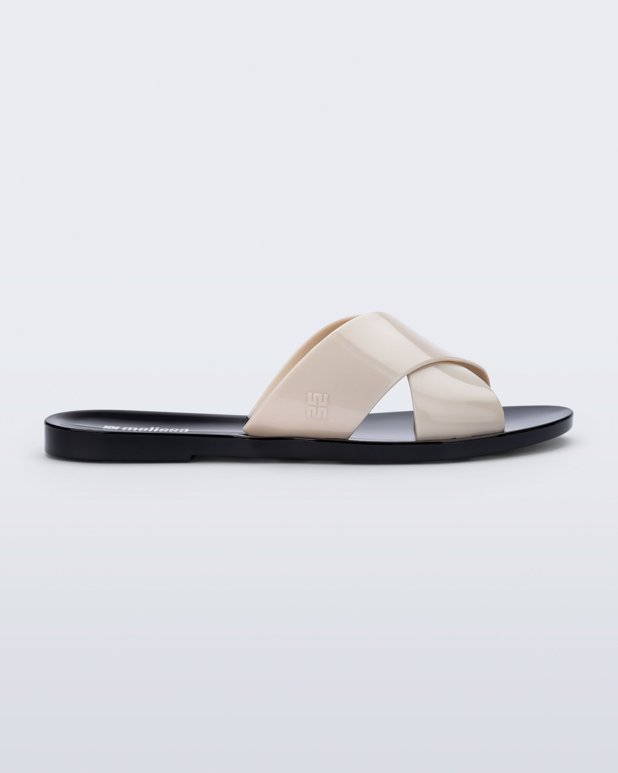 MELISSA ESSENTIAL CROSS SLIDE AD