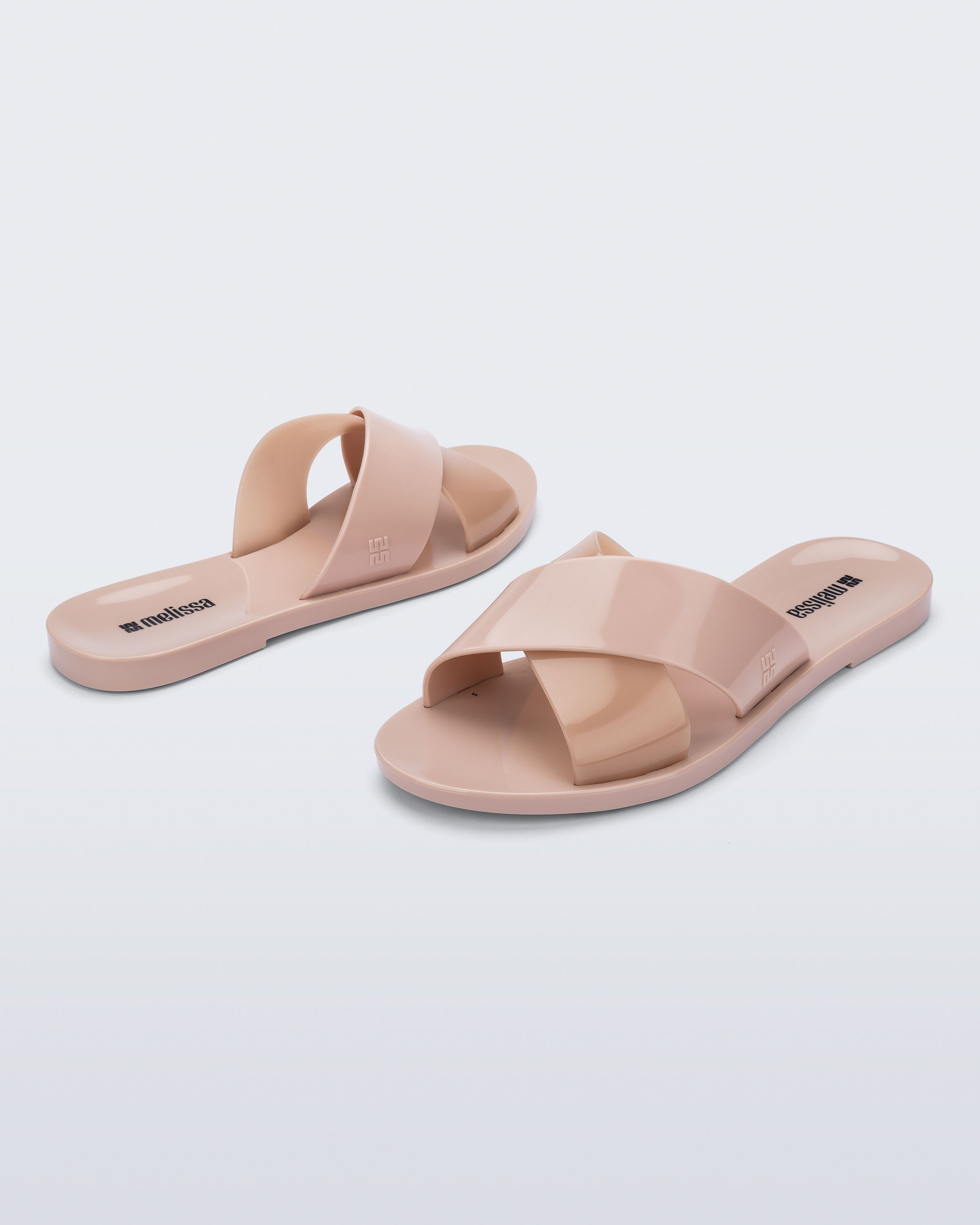 MELISSA ESSENTIAL CROSS SLIDE AD