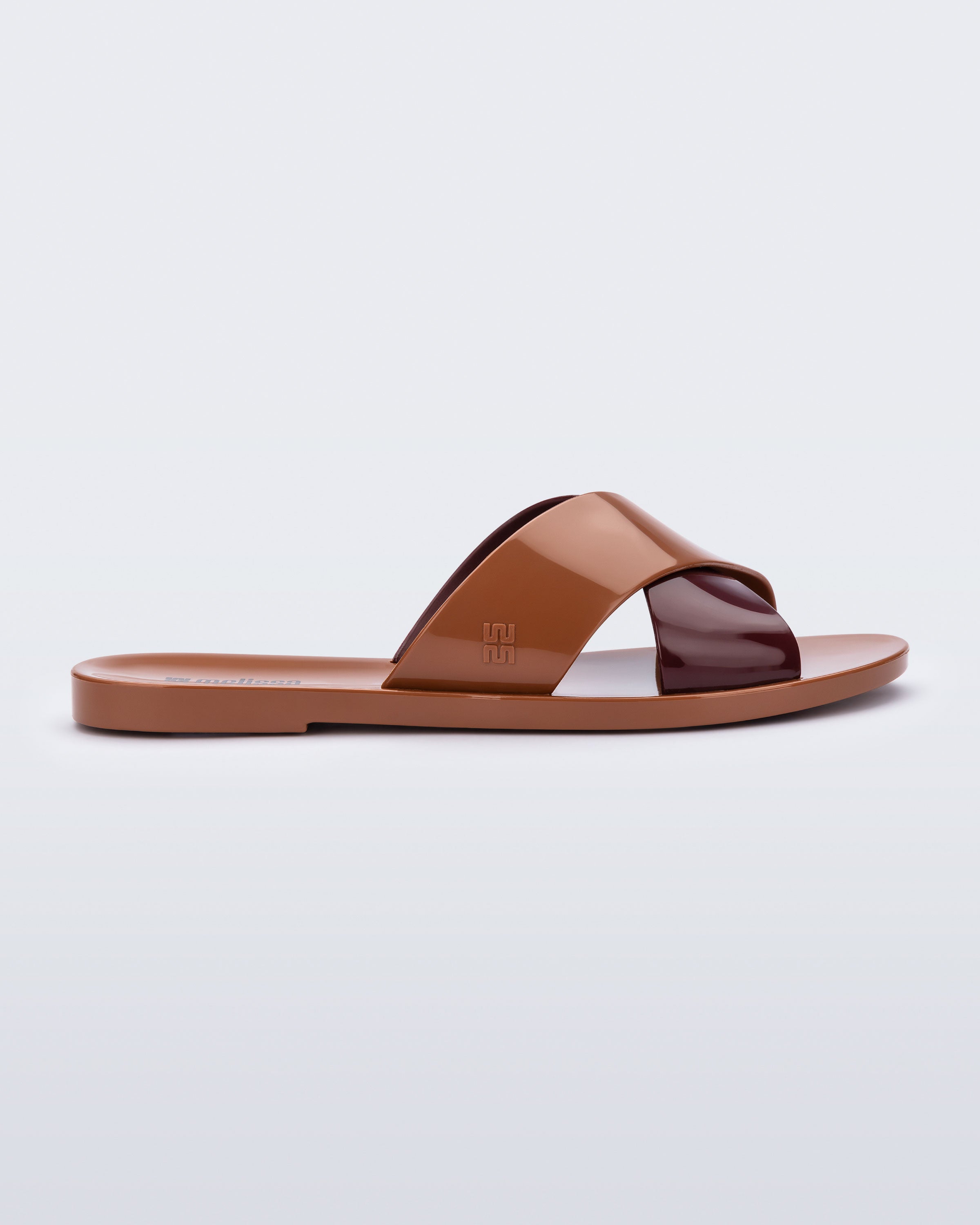 MELISSA ESSENTIAL CROSS SLIDE AD